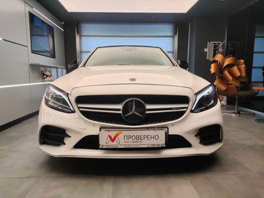 Mercedes-Benz C-класс AMG 2018 года, 98 363 км - вид 2