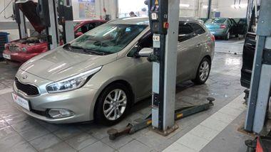 Kia Ceed 2014 года, 236 076 км - вид 1