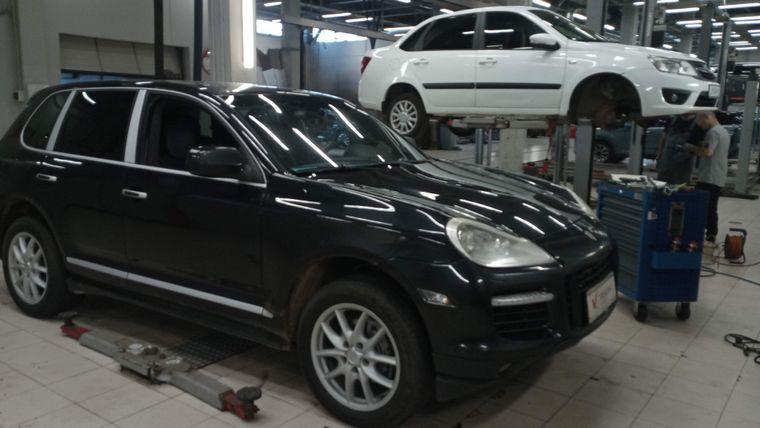 Porsche Cayenne,  - вид 1