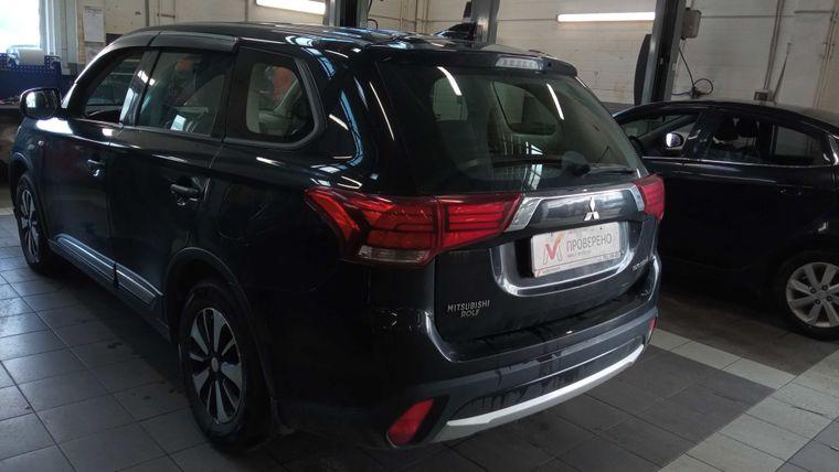 Mitsubishi Outlander, 2018 - вид 3