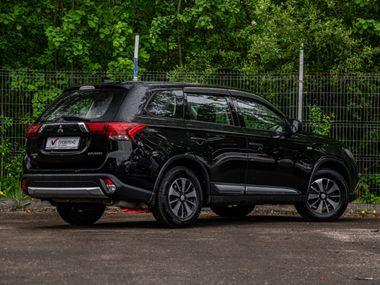 Mitsubishi Outlander 2018 года, 203 982 км - вид 2