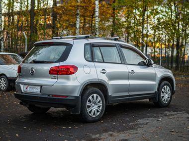 Volkswagen Tiguan 2011 года, 244 008 км - вид 2
