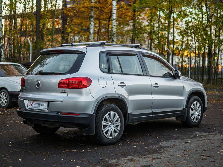Volkswagen Tiguan 2011 года, 244 008 км - вид 2