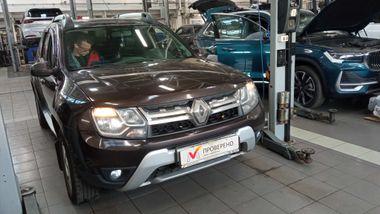 Renault Duster 2017 года, 136 000 км - вид 2