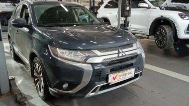 Mitsubishi Outlander 2021 года, 149 384 км - вид 2