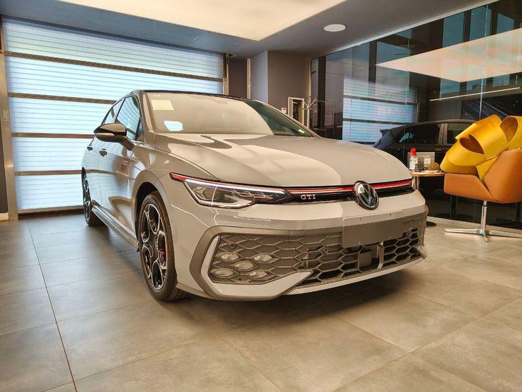 Volkswagen Golf GTI,  - вид 2