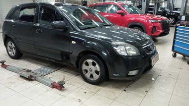 Kia Rio 2010 года, 256 406 км - вид 1